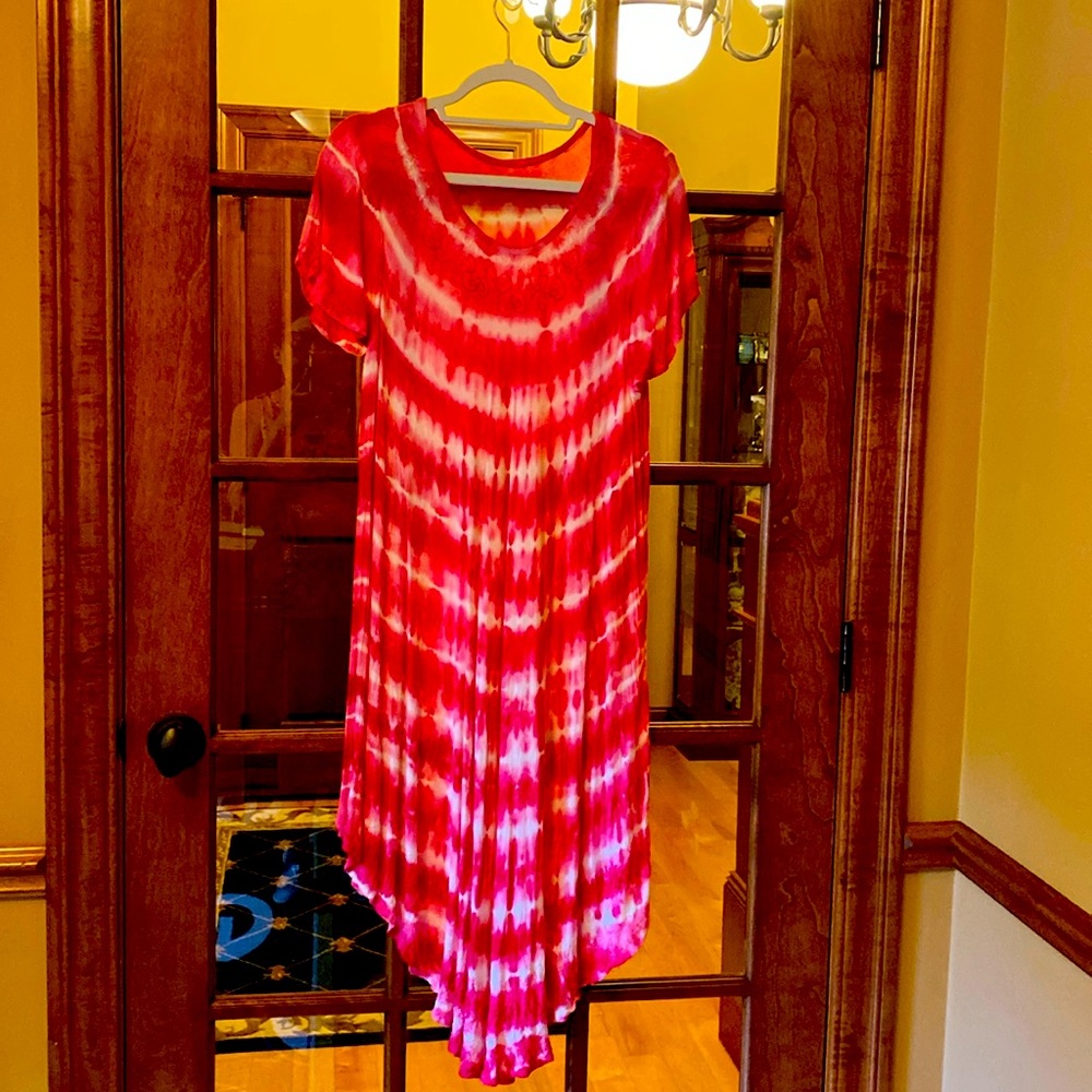 Gauze dress for lounging or swimsuit coverup.  Cute with sandals or flip-flops.